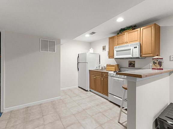 3rd image of 29705 Lacy Dr #77