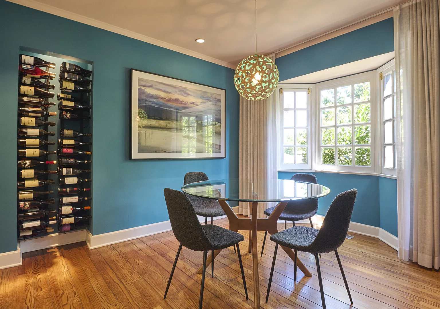 Charming 2-Bedroom Garden Retreat in Valley Village — Photo 3