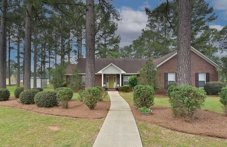 1st image of 105 Sterling Dr