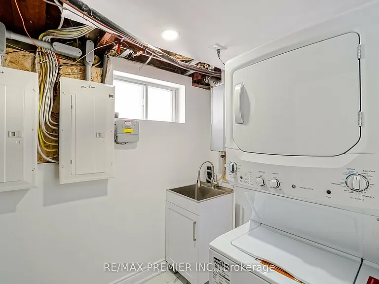 8 Marlborough Rd #BASEMENT — Photo 14