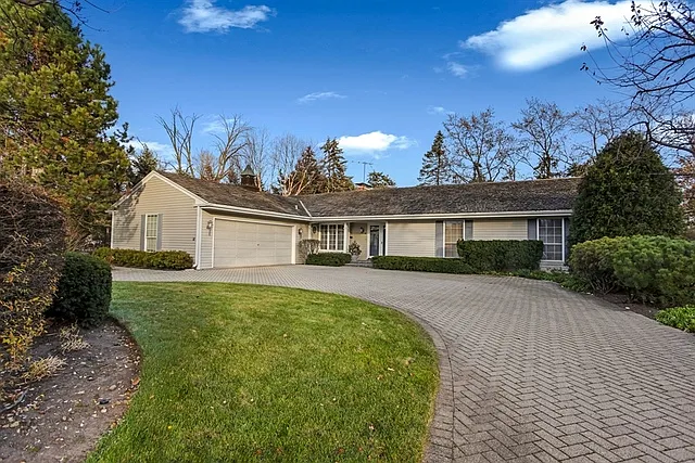89 Balmoral Ave photo 1