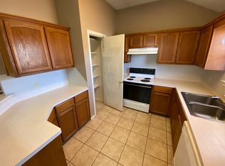 631 Park Ridge Rd, Hewitt, TX 76643