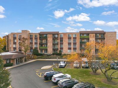 1101 S Hunt Club Dr APT 414, Mount Prospect, IL, 60056