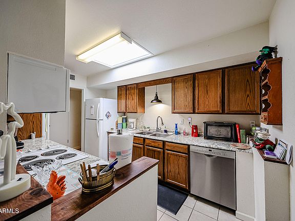 3rd image of 11439 N 107TH Avenue