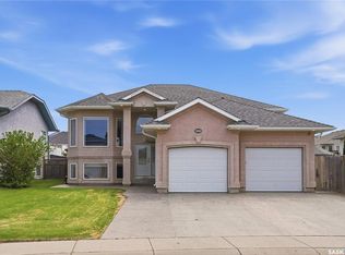 206 Carr Ln, Saskatoon, SK S7S1M3