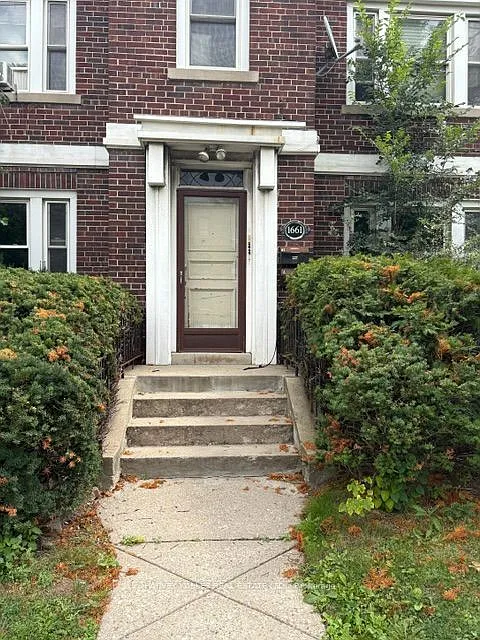 1661 Bathurst St #1