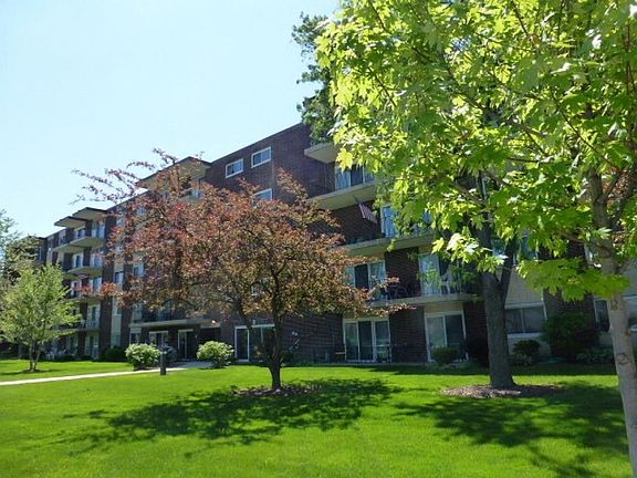 2nd image of 5300 Walnut Ave #7