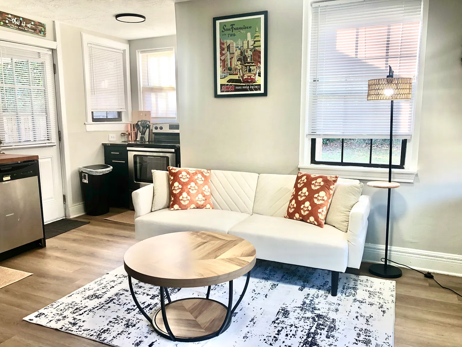 1 bed, 560 sqft, $1,650 — Photo 3