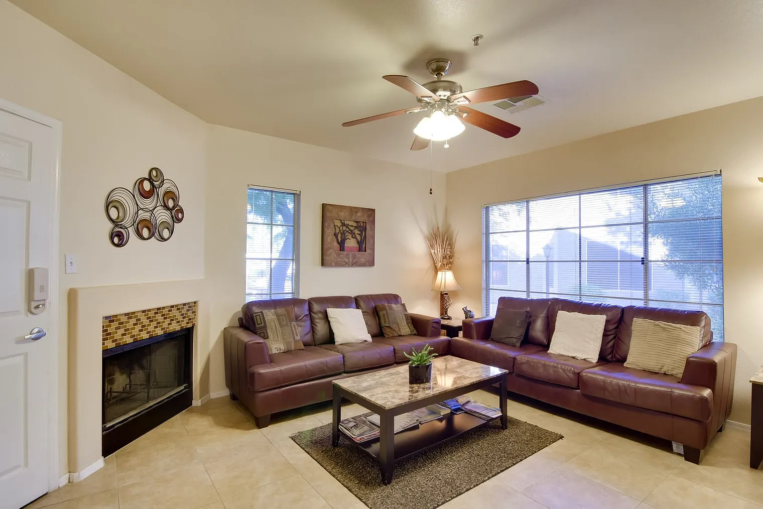 2 bed, 2.0 bath, 1011 sqft, $3,128 — Photo 1