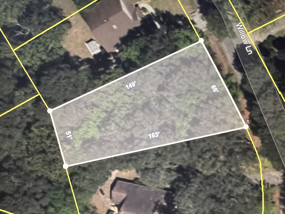 1st image of 660 Willow Ln #275