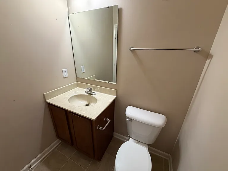 2537 Thorney Wood Ln — Photo 34