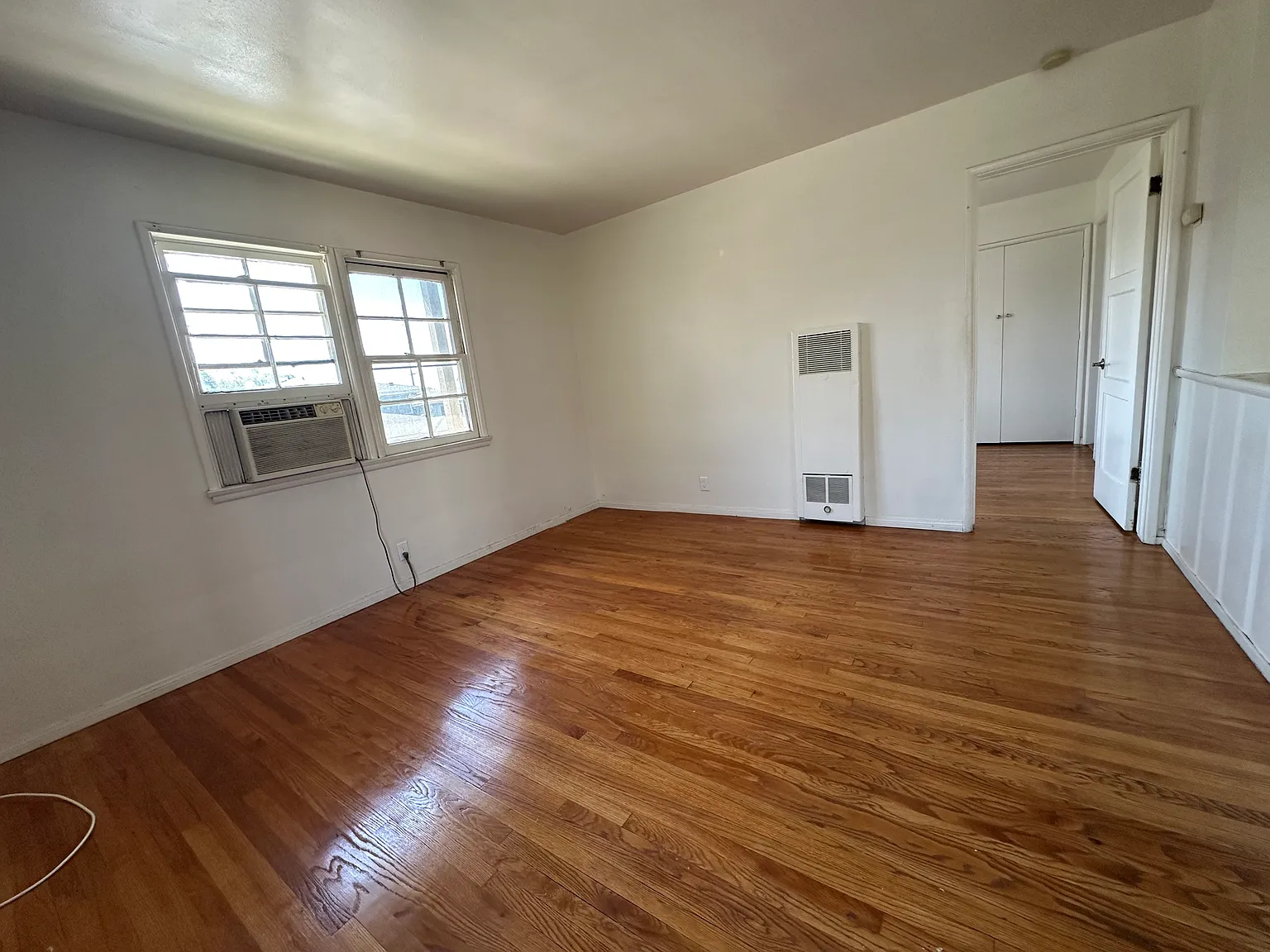 1 bed, 650 sqft, $1,900 — Photo 2