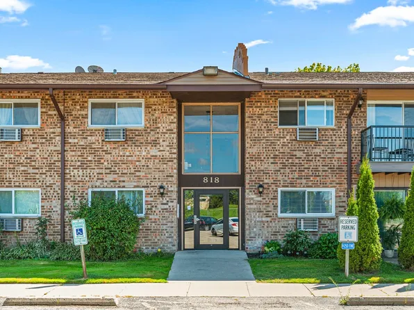 818 E Old Willow Rd APT 101, Prospect Heights, IL 60070