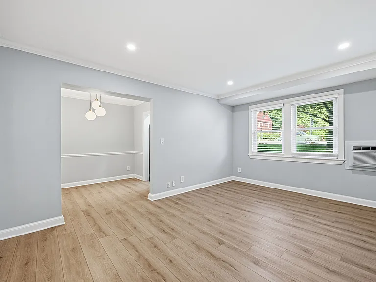 906 S Washington St #111 — Photo 17
