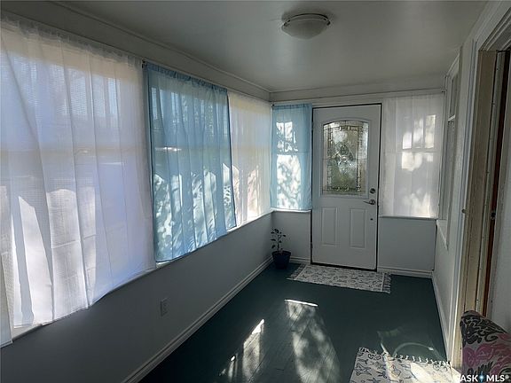 2nd image of 309 5th Street E