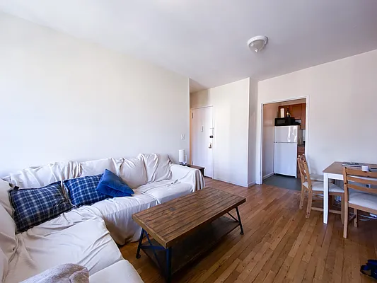 Rented by Compass | media 10