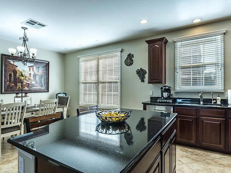 1628 E Canyon Creek Dr — Photo 23