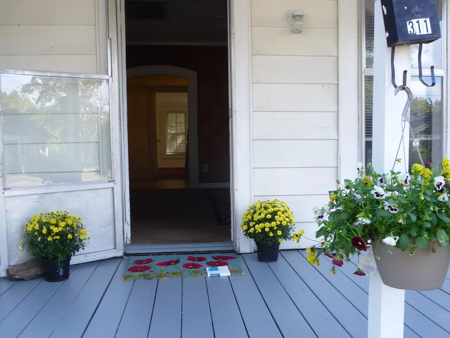 3 bed, 1600 sqft, $950 — Photo 2