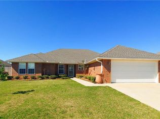 1712 White Tail Dr, Altus, OK 73521