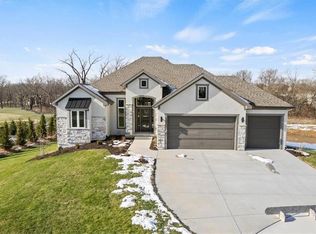 4722 Clubhouse Dr, Basehor, KS 66007