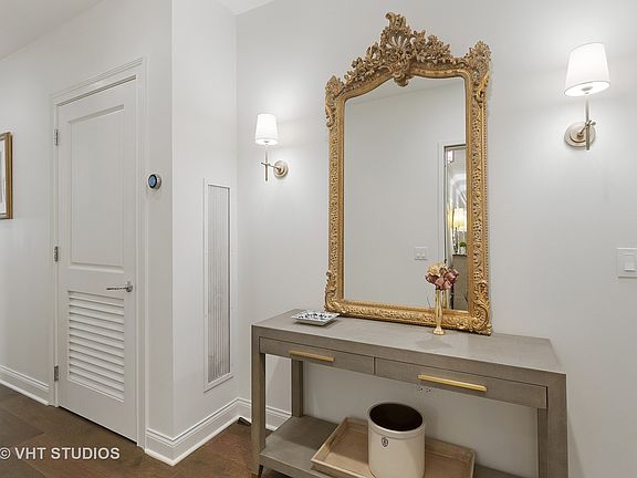 5th image of 1035 N Dearborn St Unit 8W