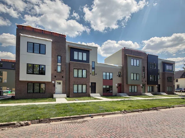 Prairie Townhomes at The Pilot