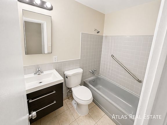 5th image of 1755 N Chester St #2