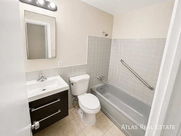 1755 N Chester St #2 — Photo 5