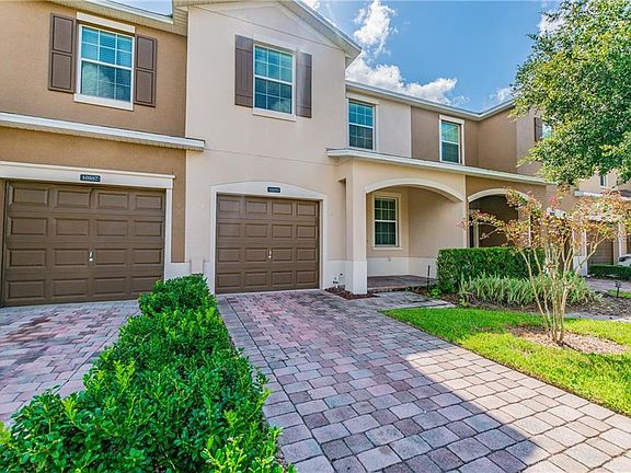 2nd image of 10891 Savannah Landing Cir