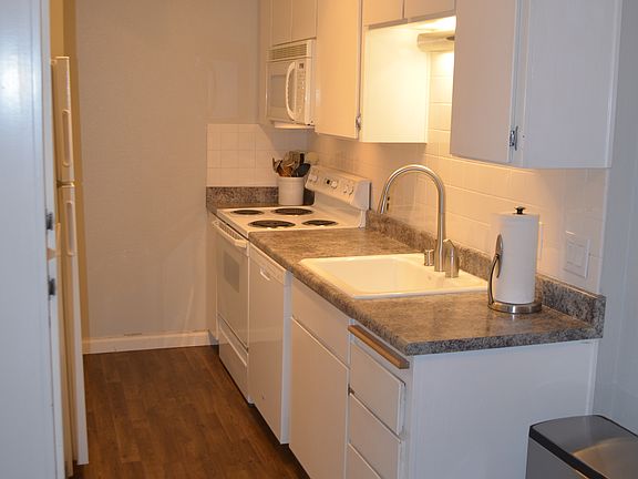 2nd image of 275 Tradewinds Dr APT 16