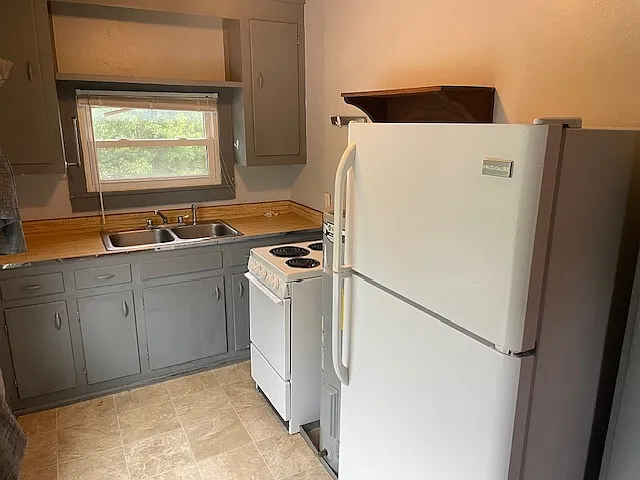 102 N 15th St — Photo 15