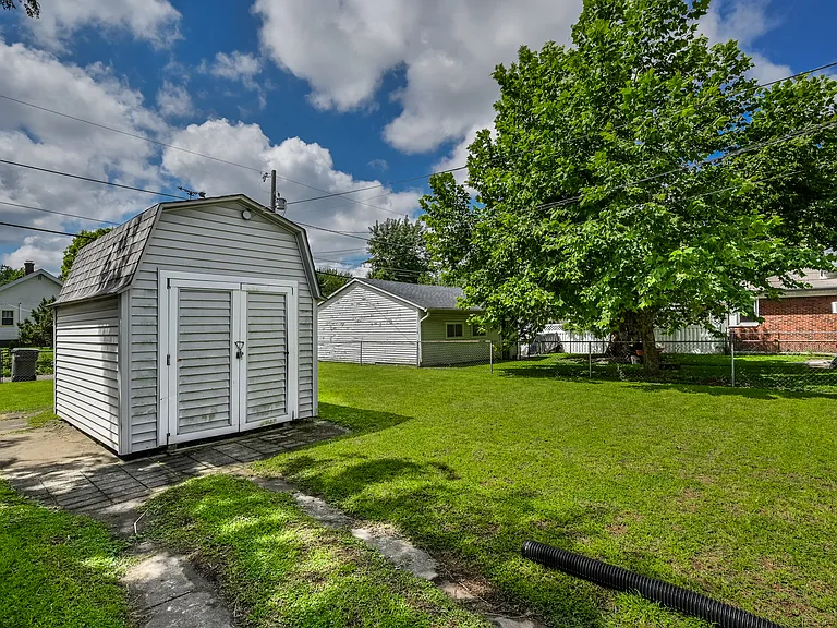 957 E Yoke St — Photo 27