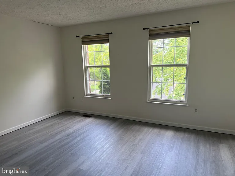 5491 Prince William Ct — Photo 11