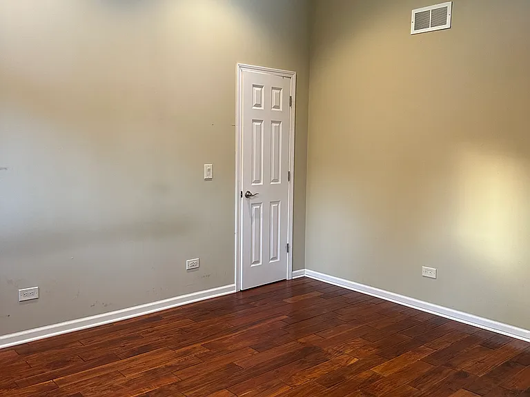 409 S Commonwealth Ave — Photo 23