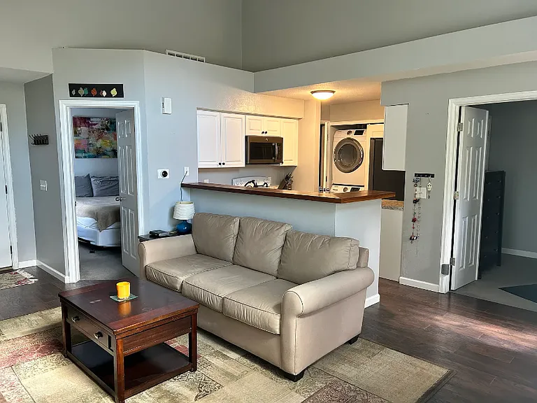 220 W Memphis St S — Photo 3