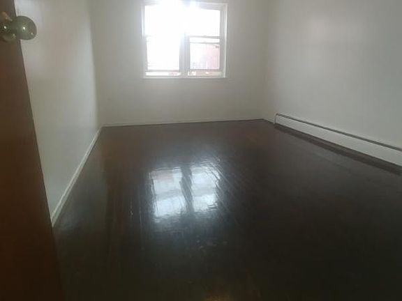 4th image of 5 Paerdegat 8 St