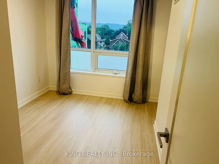 415 Main St W #319 — Photo 7