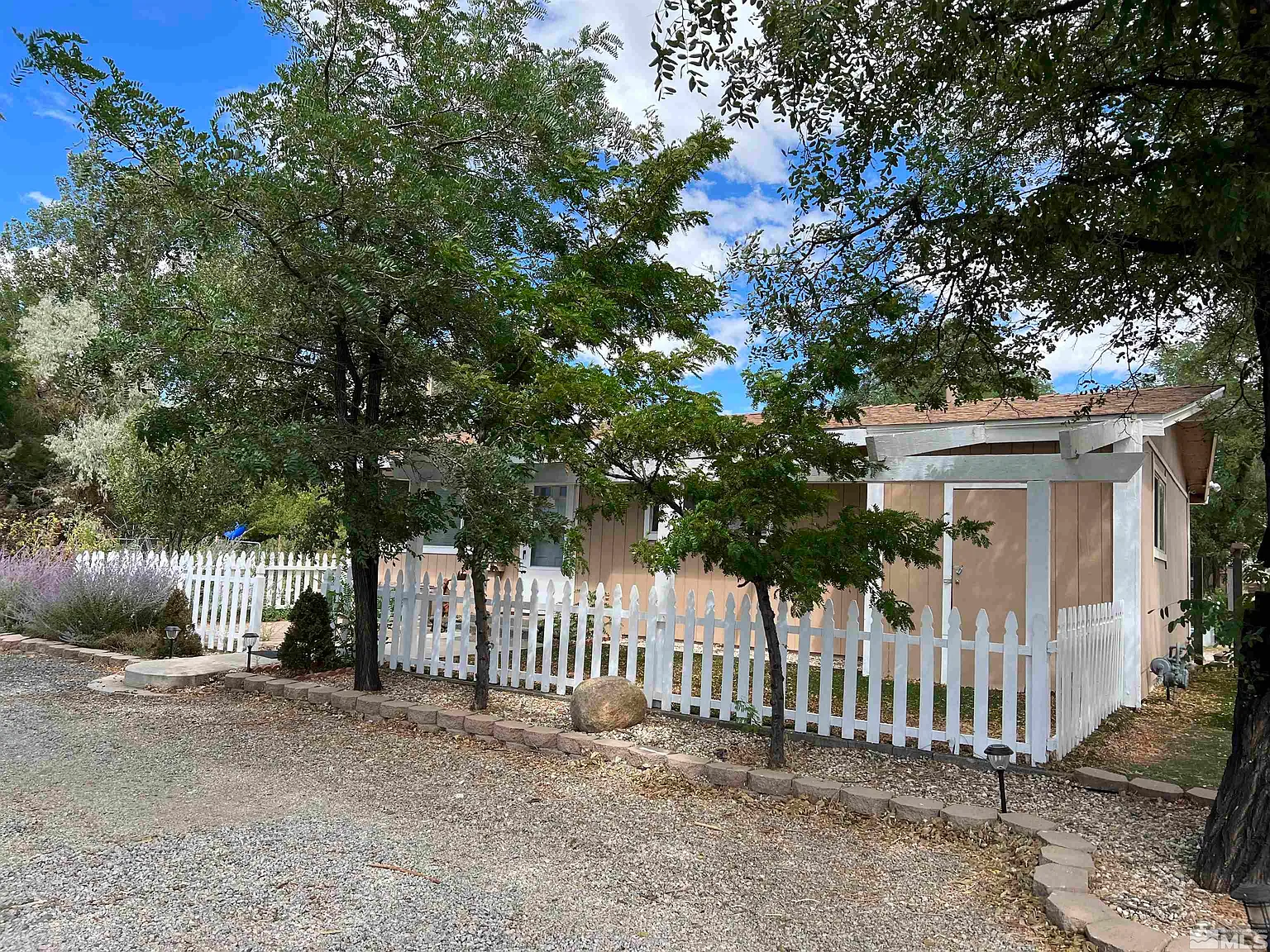 3000 Eastlake Blvd photo 1