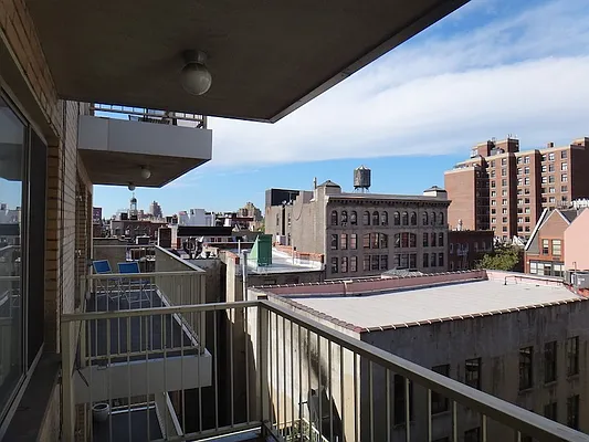 Rented by KVNY Soho | media 29