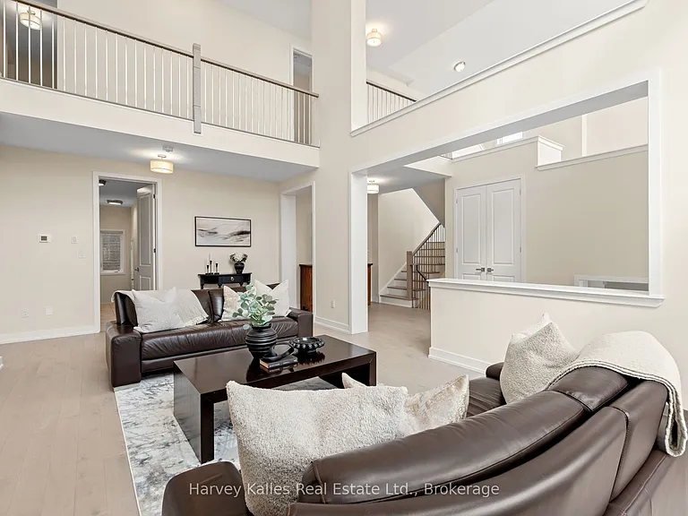 157 Springside Cres — Photo 5