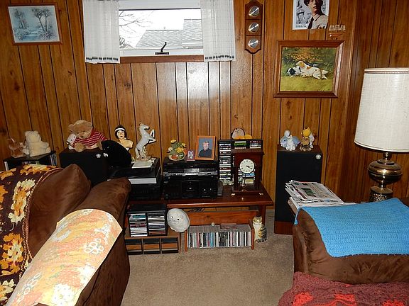 5th image of 207 Stuerwald Ave
