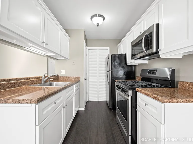 1441 Woodcutter Ln #D — Photo 3