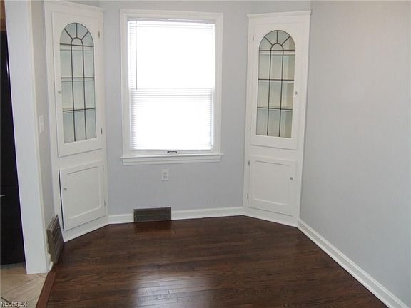 5th image of 6112 Parkridge Ave
