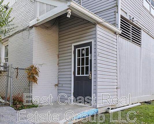 3rd image of 13628 Pennsylvania Ave Unit 36