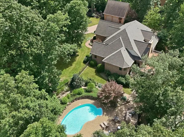 2660 Castlegreen Dr, Greencastle, PA 17225