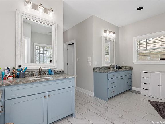 5th image of 5721 Barrett Ln