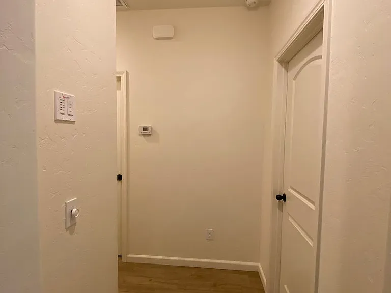 3212 N Noyes Ct — Photo 5