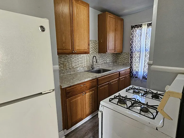 1546 Anne Ave #1 — Photo 4