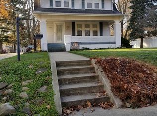 1052 Sunset Dr, Alliance, OH