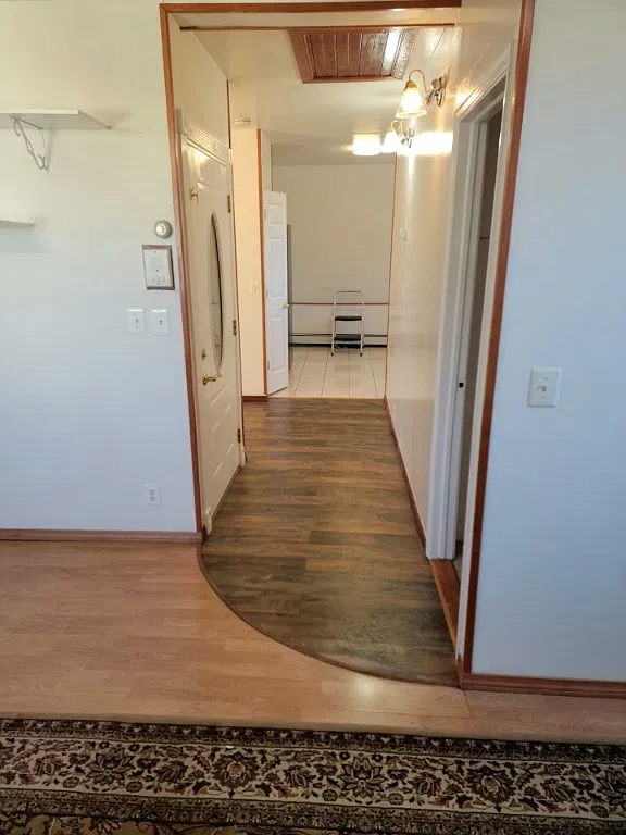 3 bed, 1.0 bath, 1200 sqft, $3,475 — Photo 3